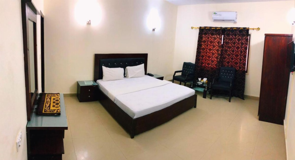 Room image 2