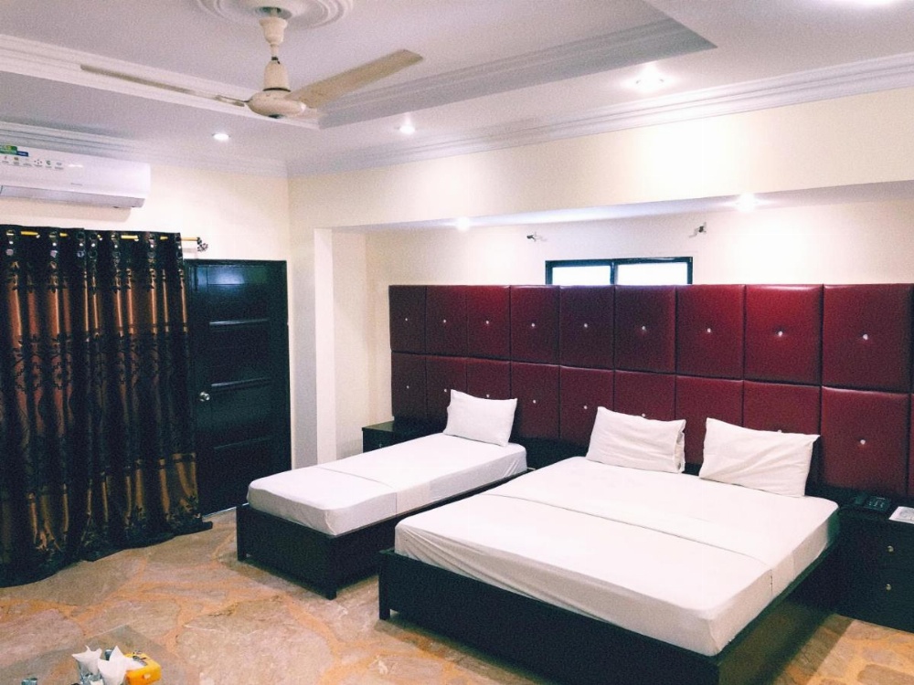Room image 4